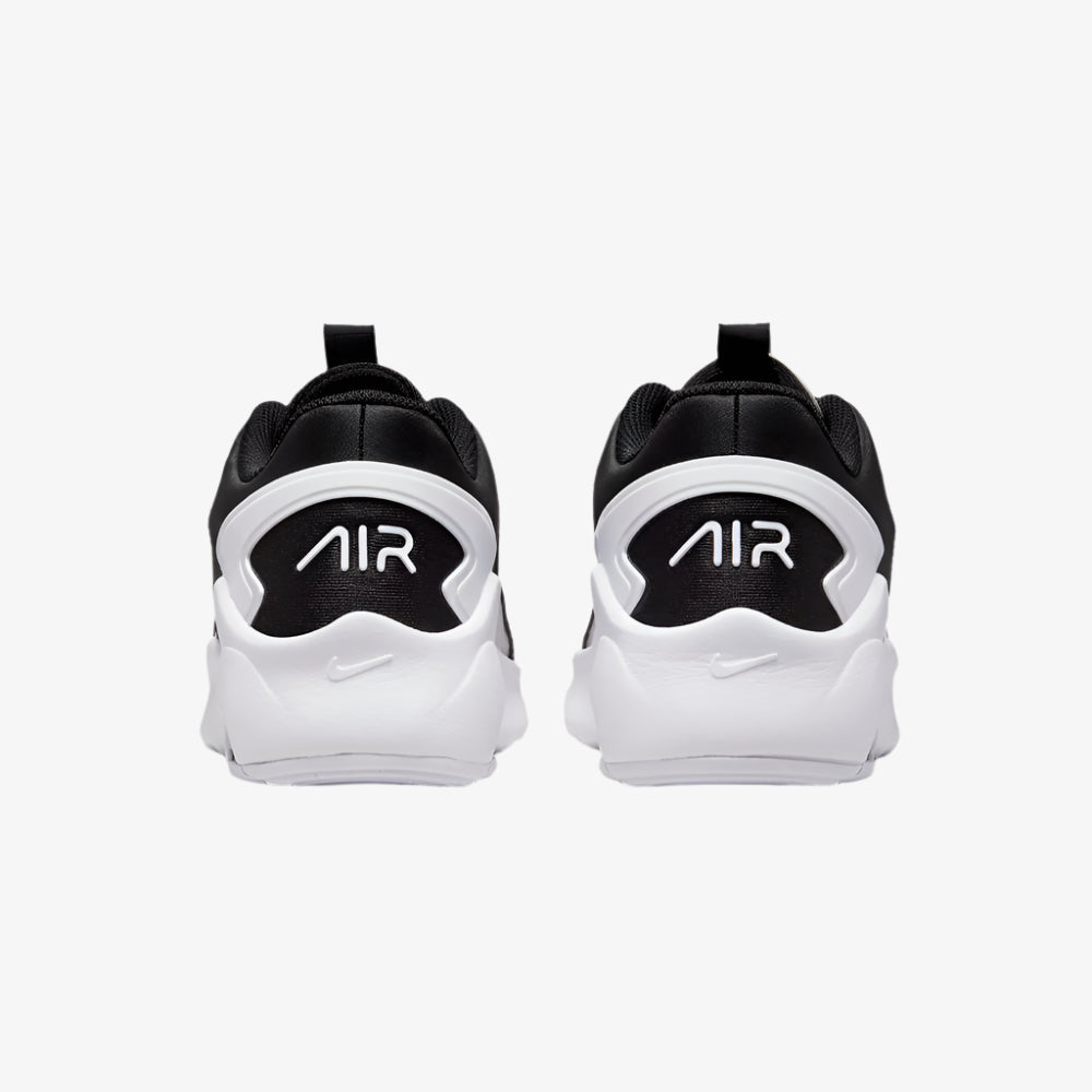 NIKE AIR MAX BOLT "FEHÉR-FEKETE" Női Utcai Cipő