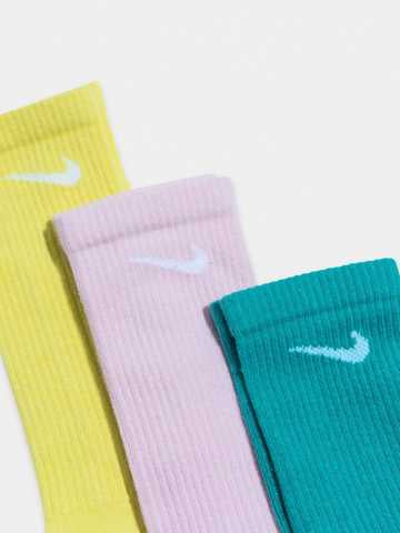 Nike Everyday Plus több színű női zokni