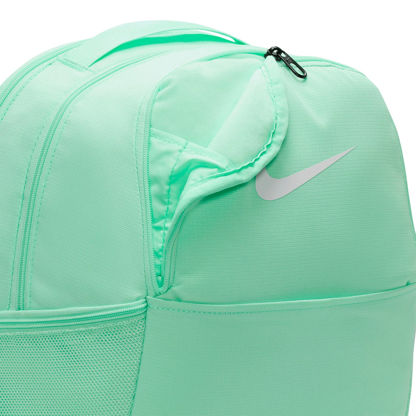 Nike Nike Brasilia 9.5 közepes "Menta" hátizsák (24Liter)