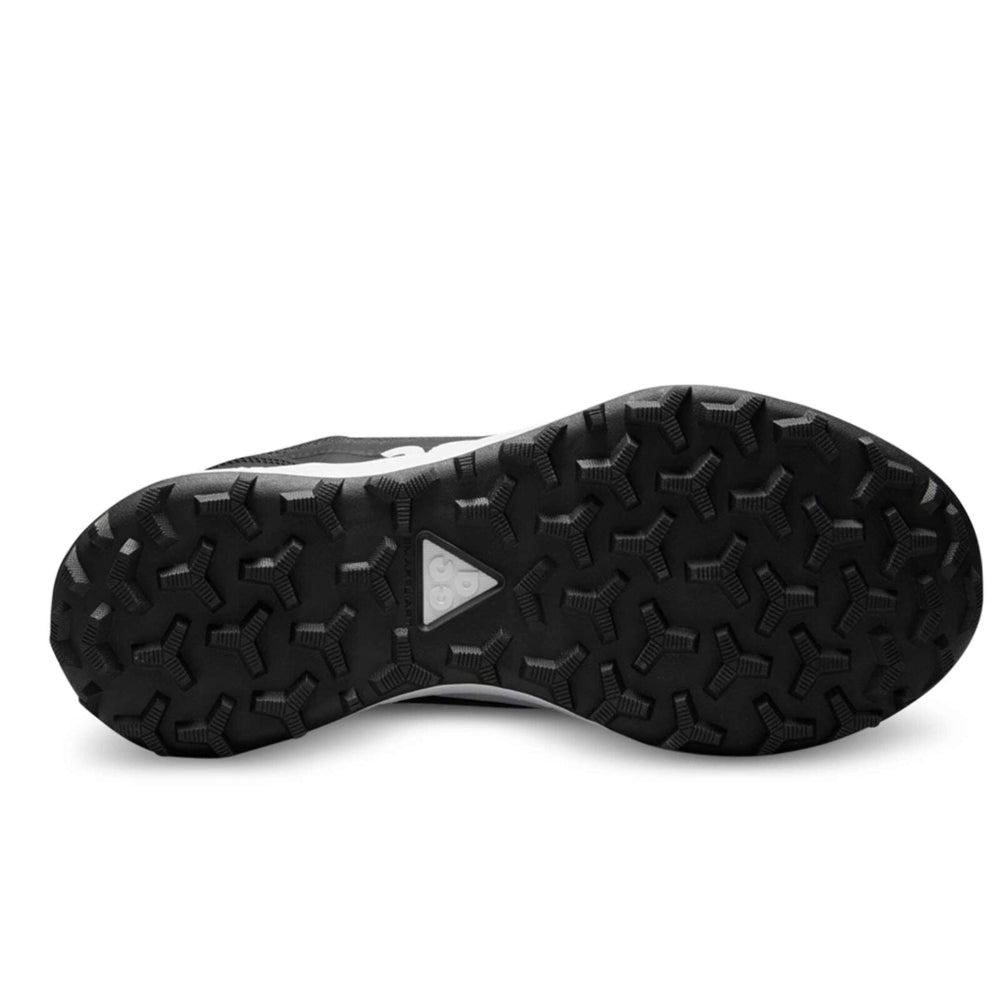 Nike ACG Lowcate "Fekete" túra cipő