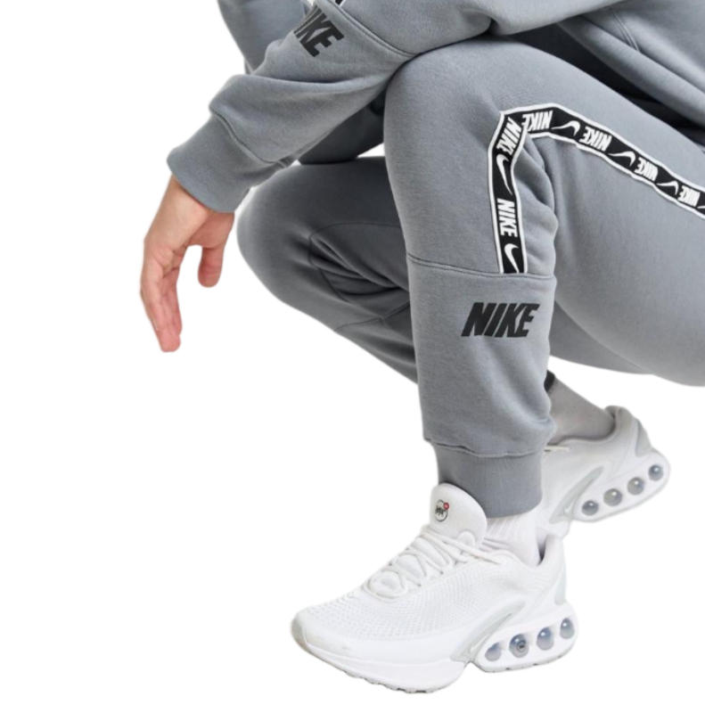 Nike Repeat Logo Joggers "Szürke" férfi Melegítőnadrág