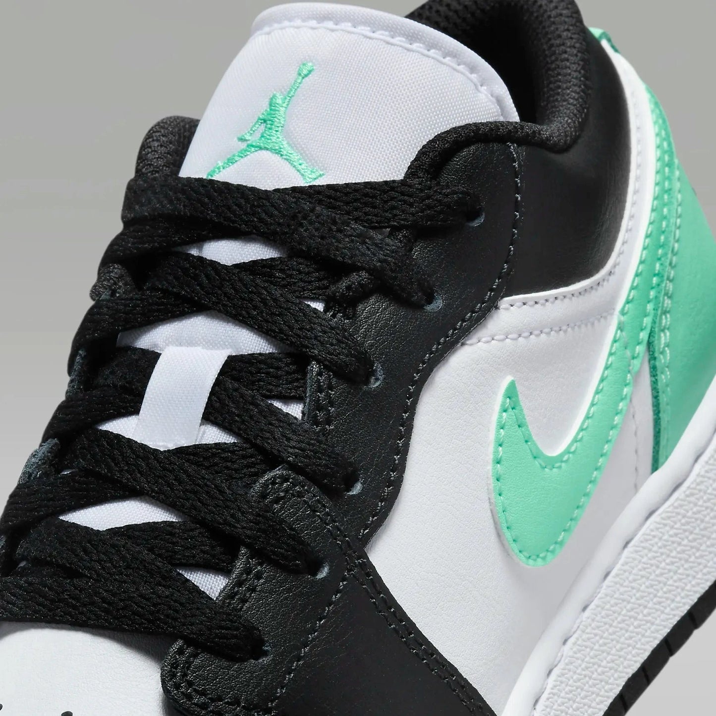 Nike Air Jordan 1 Low "Green Glow" - Golyó Sport