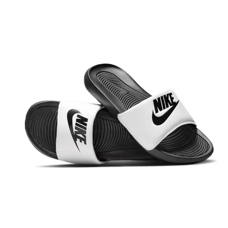 NIKE VICTORI ONE SLIDE "Fekete/Fehér" Férfi Papucs