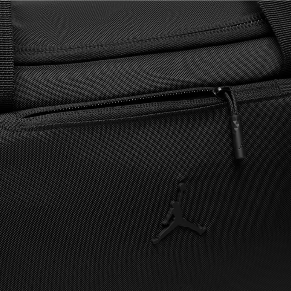 Jordan Element Sporttáska (48Literes)"Fekete"