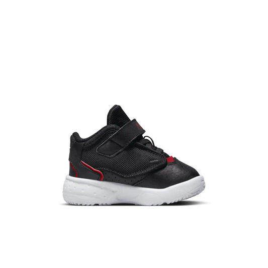 JORDAN MAX AURA 4 FEKETE TÉPŐZÁRAS GYEREK CIPŐ - Golyó SportIMAGE SIZE