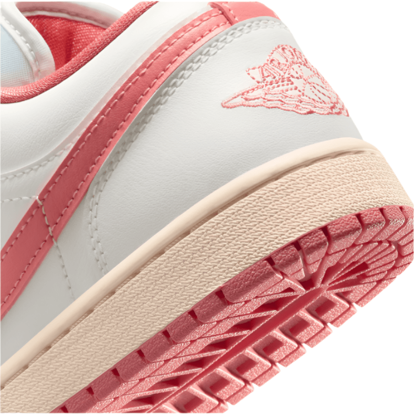 Air Jordan 1 Low WMNS "Pink Salt" Női Cipő - Golyó Sport