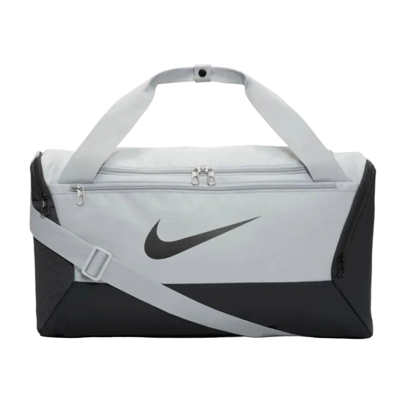 NIKE BRASILIA "Szürke" SPORTTÁSKA (41L)
