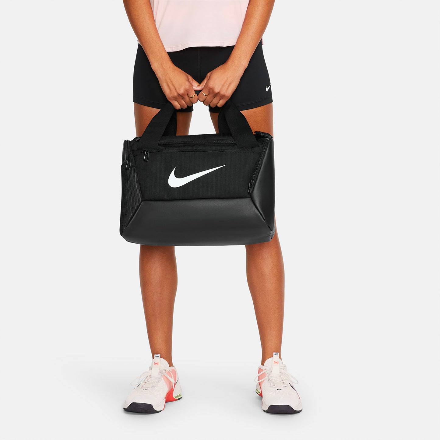 Nike Brasilia 9.5 Mini Duffle táska Fekete/fehér (25 Literes) extra kicsi sporttáska