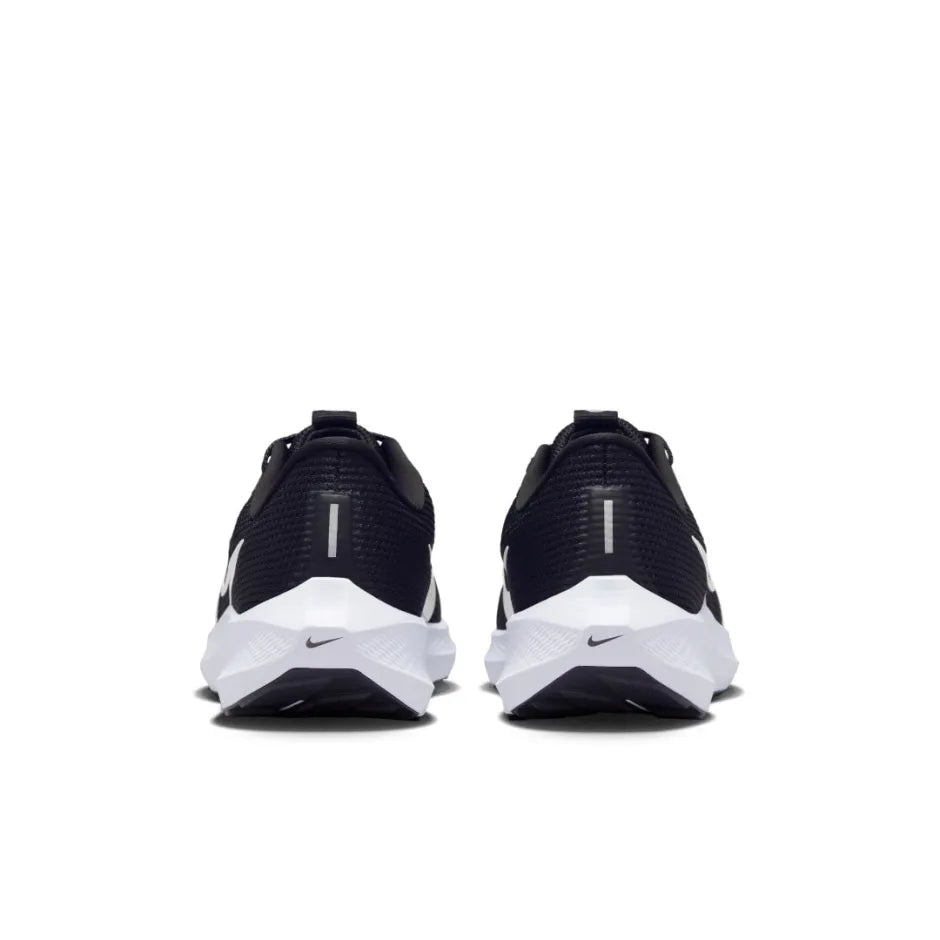NIKE AIR ZOOM PEGASUS 40 "Fekete/Fehér" Férfi Futócipő