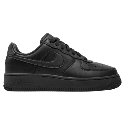 Nike Air Force 1 LE GS "Triple Black" utcai cipő