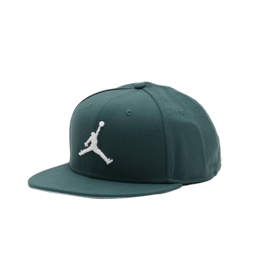 Jordan PRO Cap Jump "ZÖLD/VILÁGOS HARMAT/FEHÉR" Állítható Sapka - Golyó Sport