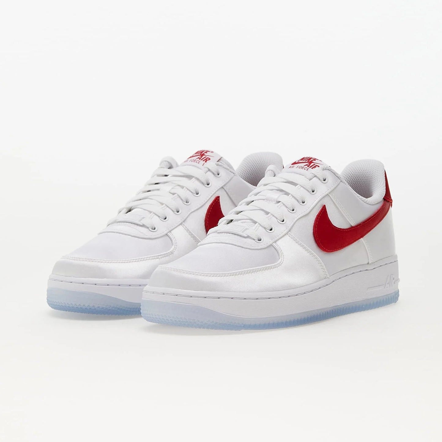 NIKE AIR FORCE 1 LOW '07 SATIN WHITE VARSITY RED NŐI UTCAI CIPŐ - Golyó Sport