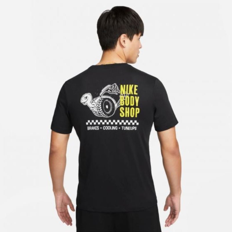 Nike dri - fit "body shop" Férfi Póló - Golyó Sport